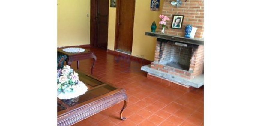 VENTA CASA CON ALBERCA Y SALÓN EN ATEXCATZINGO