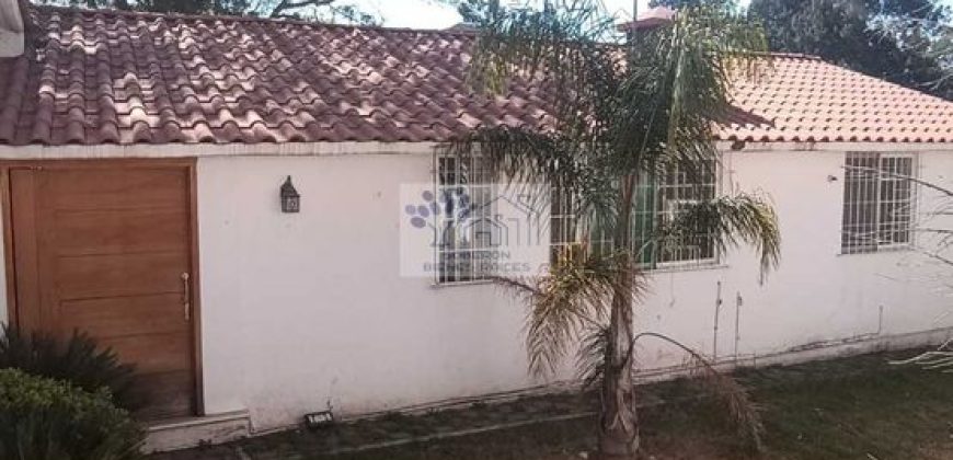 RENTA O VENTA DE CASA CON AMPLIO JARDÍN EN SAN ESTEBAN TIZATLAN