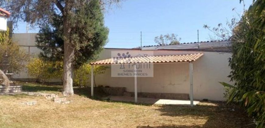 RENTA O VENTA DE CASA CON AMPLIO JARDÍN EN SAN ESTEBAN TIZATLAN