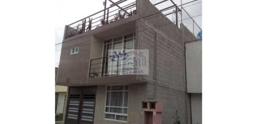 VENTA CASA CON ROOF GARDEN CALLE ESMERALDA FRACC. LA PERLA 2 APIZACO