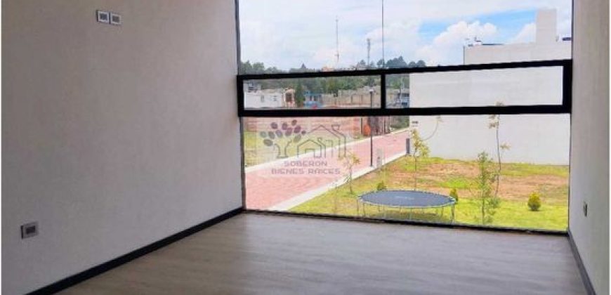 VENTA DE CASA CON ROOF GARDEN EN FRACC. RESIDENCIAL SANTA LUCIA