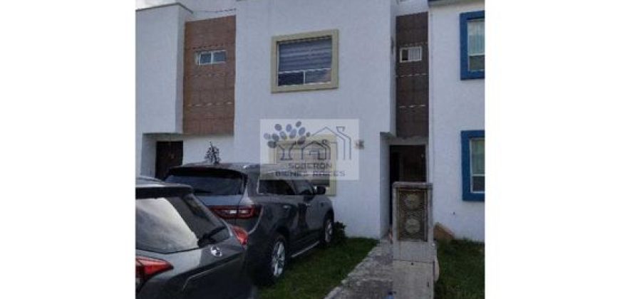 VENTA DE CASA CON 2 HABITACIONES EN FRACC. SAN ÁNGEL LOMA BONITA