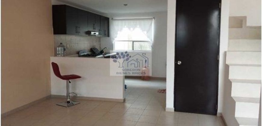 VENTA DE CASA CON 2 HABITACIONES EN FRACC. SAN ÁNGEL LOMA BONITA