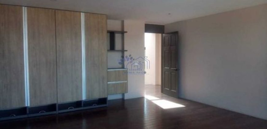 VENTA DE CASA EN DESNIVELES CON VISTA PANORÁMICA EN OCOTLAN